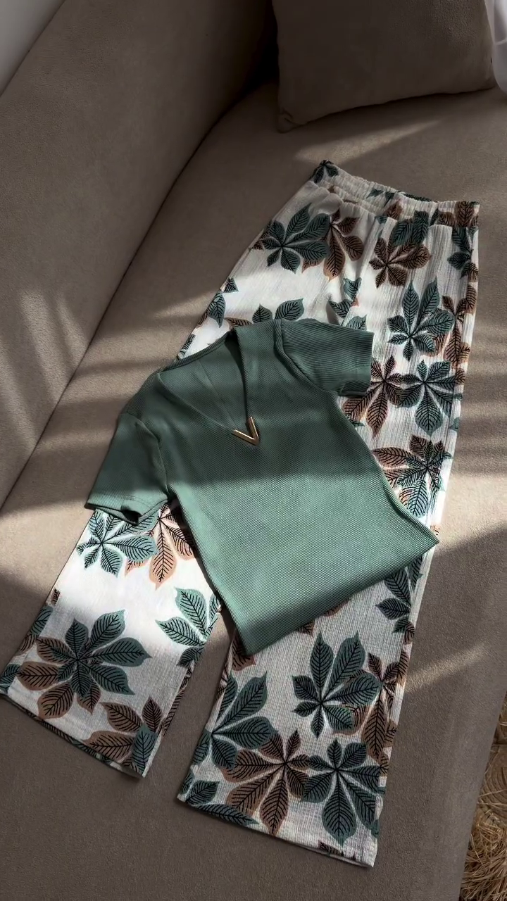 Chic & Vibrant: Women’s Green Top with High-Rise Leaf-Print Wide-Leg Trousers