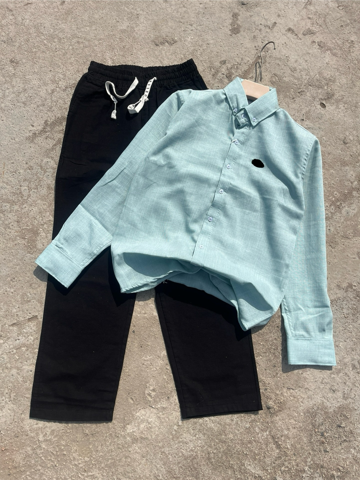 Effortless Summer Style: Men’s Pink Linen Shirt with White Linen Pants