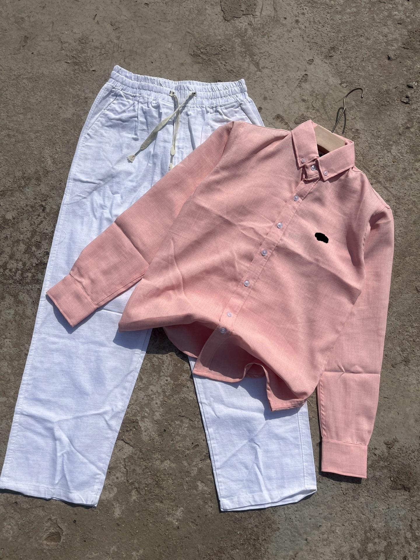 Effortless Summer Style: Men’s Pink Linen Shirt with White Linen Pants
