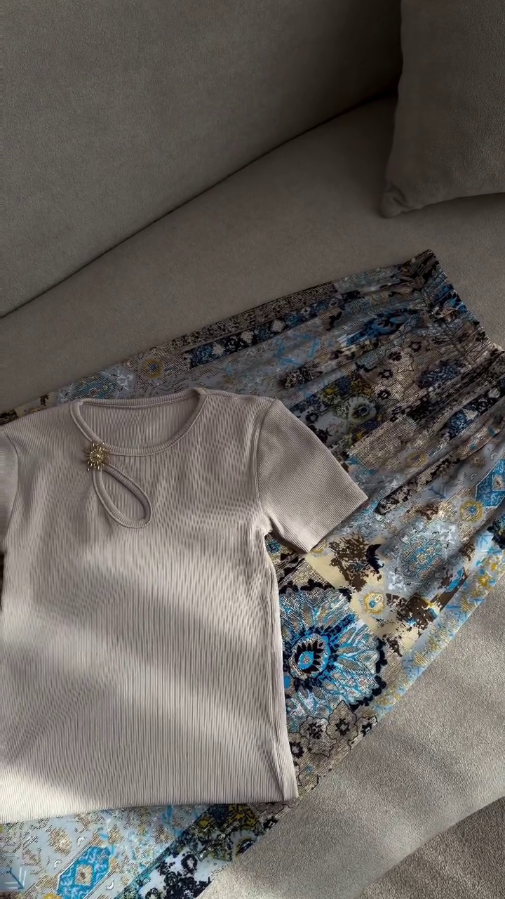 Effortless Elegance: Neutral Top with Patterned Palazzo Pants