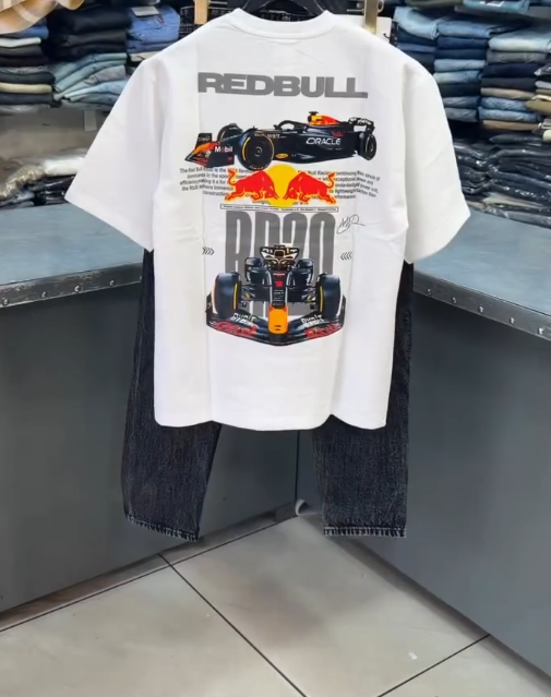 Casual & Cool: Men’s Graphic T-Shirt with Trousers