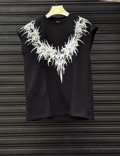 Edgy Streetwear: Black Sleeveless T-Shirt with Gothic Graphic Neckline