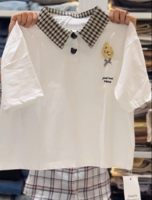 Playful Charm: Off-White Polo T-Shirt with Bear Details