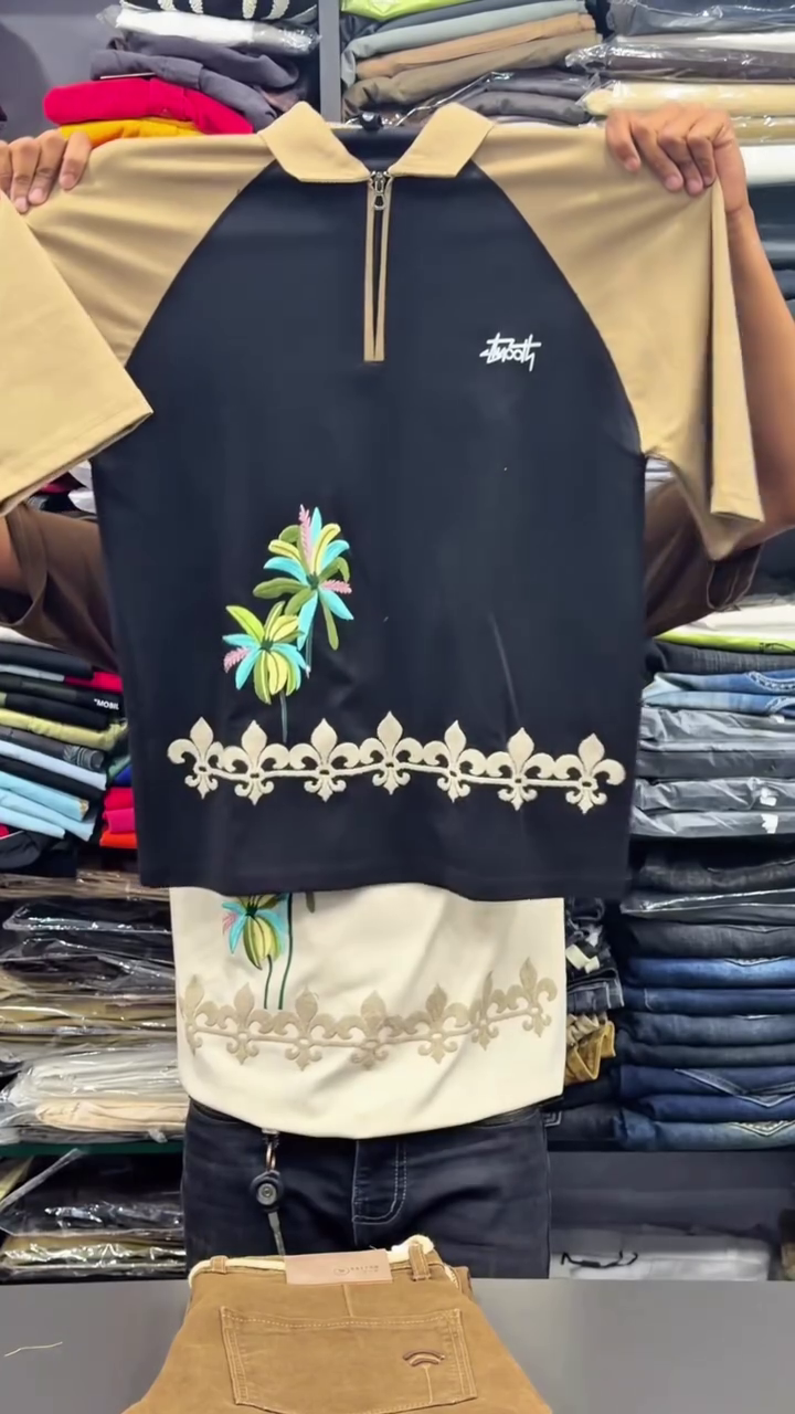 Refined Sport Luxe: Men’s Dark Green Polo T-Shirt with Raglan Sleeves, Quarter-Zip Collar, and Embroidered Detailing