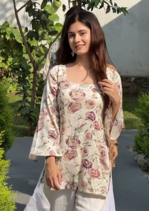 Graceful Elegance: Women’s Pink Floral Printed Viscose Rayon Kurta