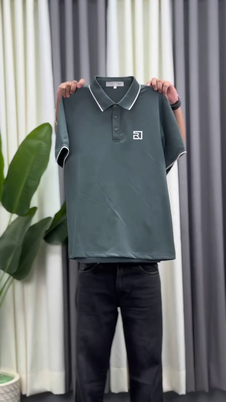 Essential Style: Classic Black Polo T-Shirt for Men